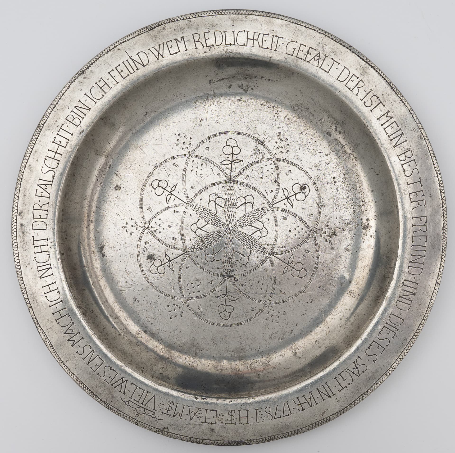 Object: Zinn 72, Johann Philipp Volckmar, Präsentierteller